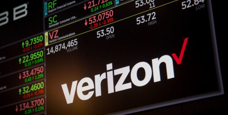 Verizon cuts 7 percent of staff in failing Yahoo/AOL division