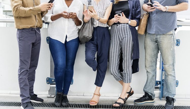 6 Questions that really matter when picking a social media marketing