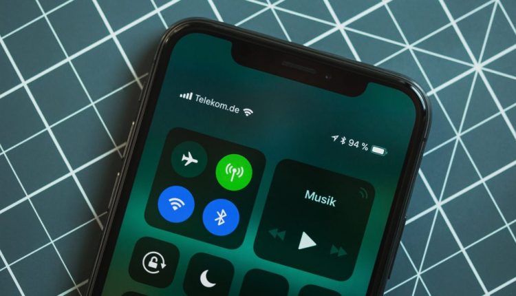 Apple is not going to abandon the notch