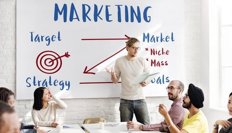 How Do Small Businesses Compete in Competitive Niches?