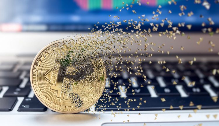 Bitcoin Dips Below $8K as Price Sheds $700 in Two Hours