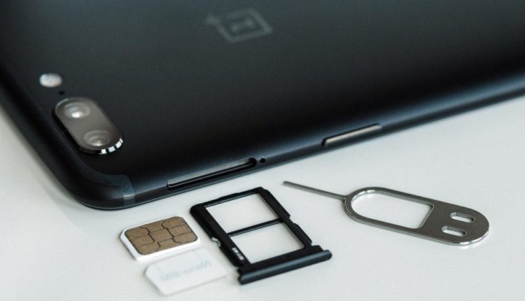 What is eSIM? Pros and cons of the SIM card of the future