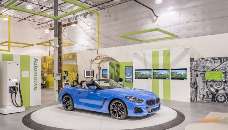 New Industry Experience Center brings digital transformation to life