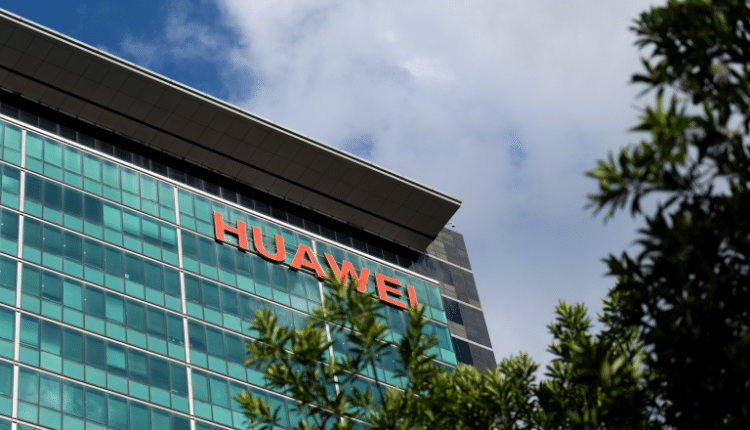 Huawei expects revenue to reach $122 billion in 2019