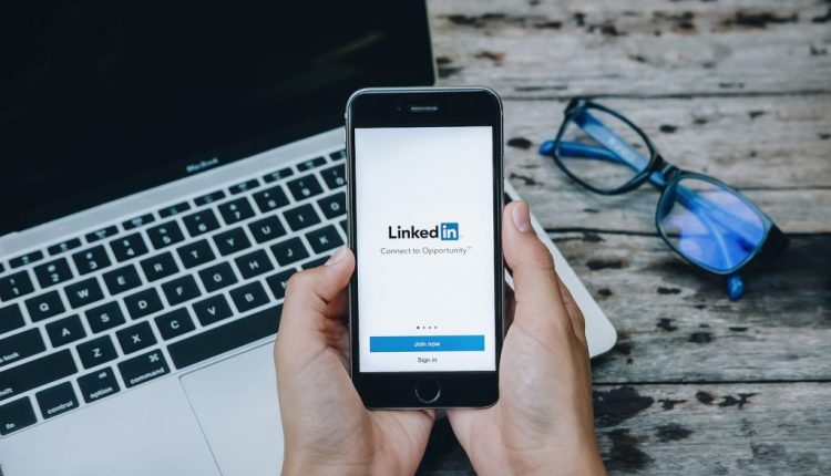 Turn Your LinkedIn Profile Into a Lead Generating Machine 6 Strategies
