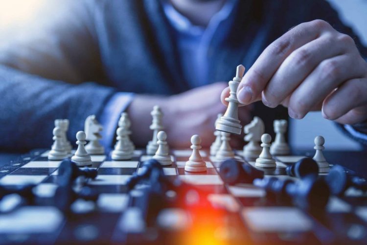 How to Build Strategic Thinking Skills for Effective Leadership